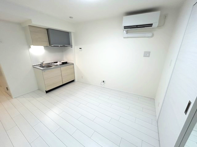 モンソレイユ方南町402号室 内観