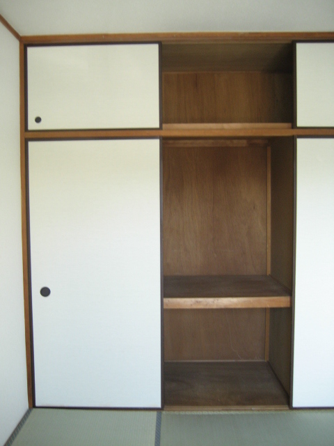 サンハイツ秋山0202号室 和室　押入　※別号室の参考写真です(現況優先・仕様違いの場合あり)