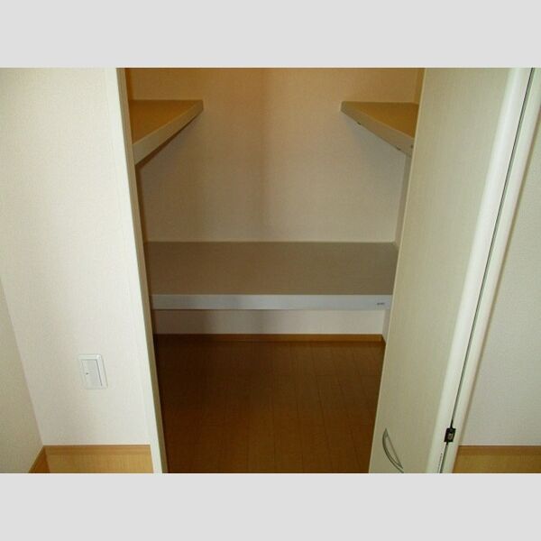 サンヴィラージュ　E ウォークインクロゼット