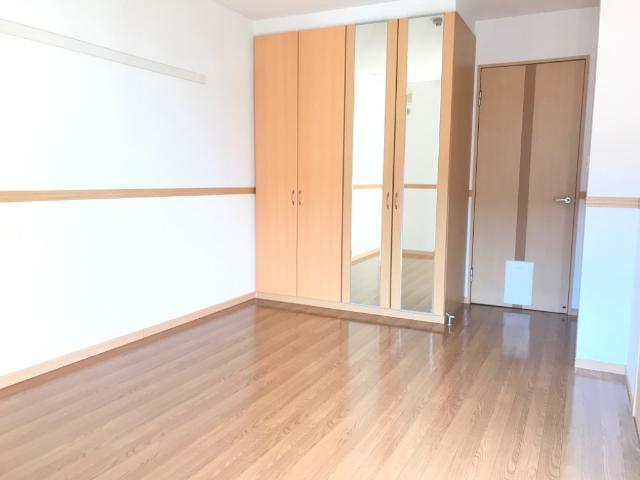 シンフォニー105号室 南側洋室