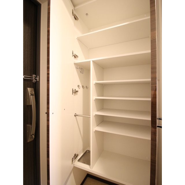 プレール・ドゥーク門前仲町Ⅲ1005号室 シューズボックス