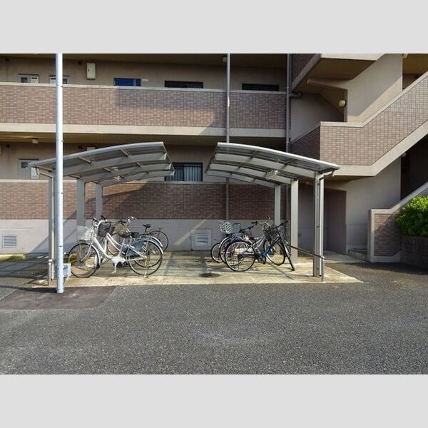 グランデージ長浦3A号室 駐輪場