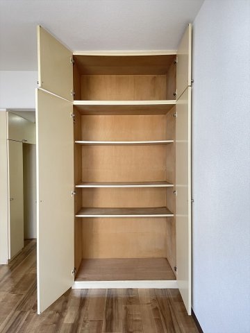 スカイコート鶴見 収納