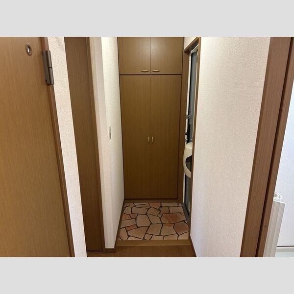 サキクサノ郷101号室 玄関