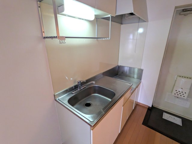 ウィンドテラス南行徳0104号室 キッチン