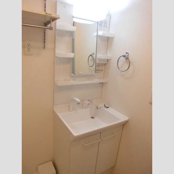 アンジュール西小岩102号室 洗髪洗面化粧台
