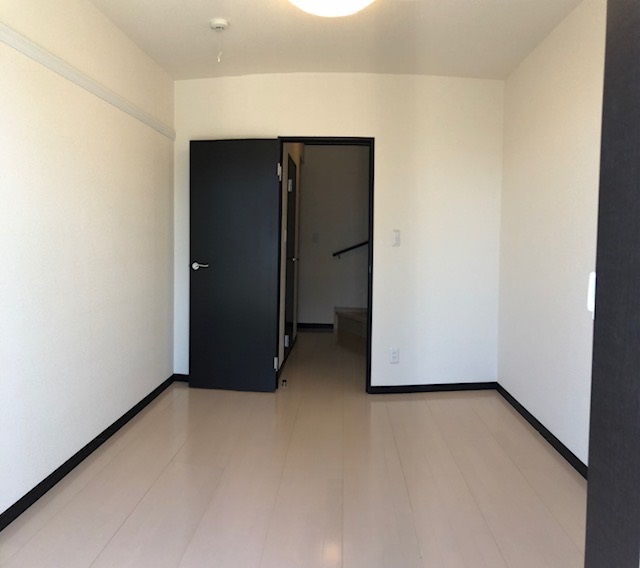 レオネクストじんぼはら駅南107号室 1階