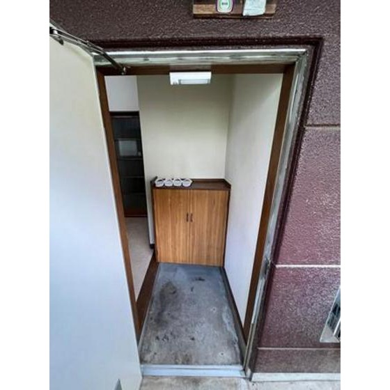 第二桜荘205号室 玄関