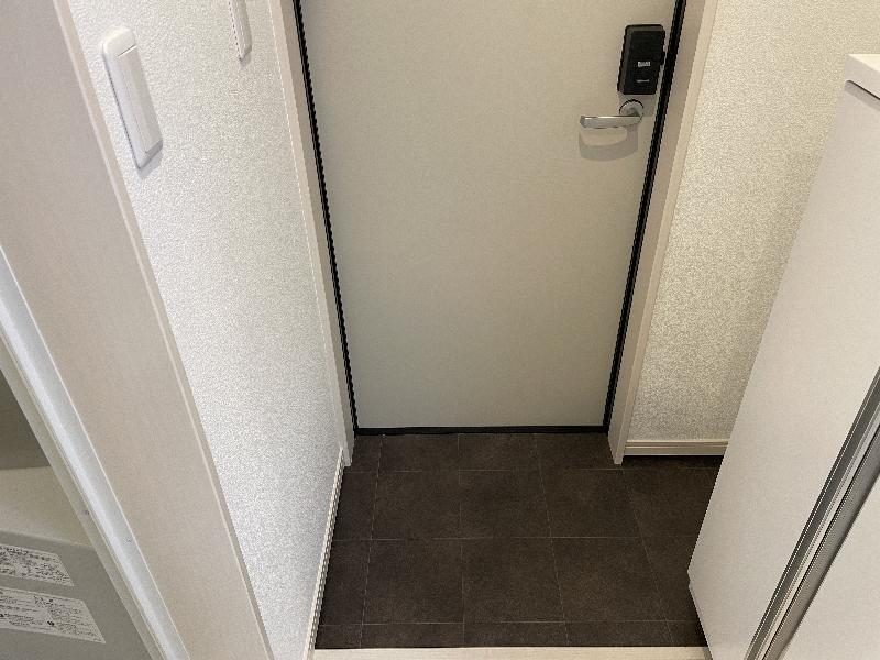 つばめハウス六町1階 玄関