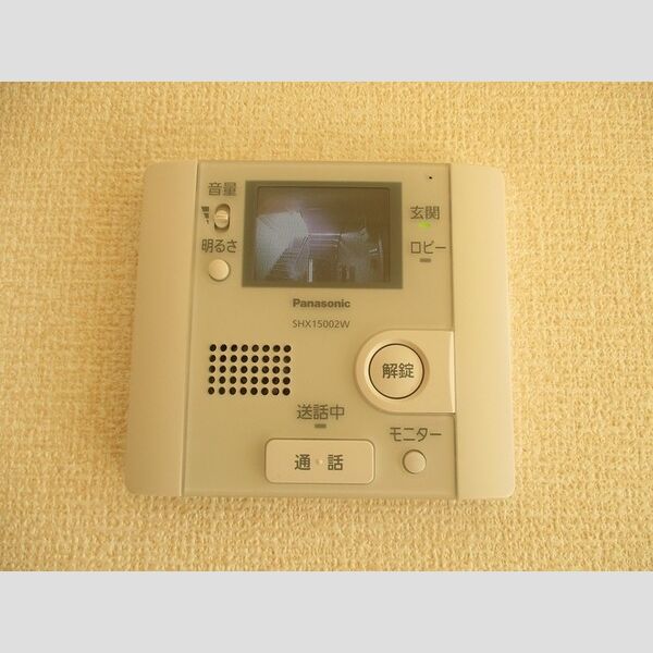Castle102号室 モニター付きインターホン
