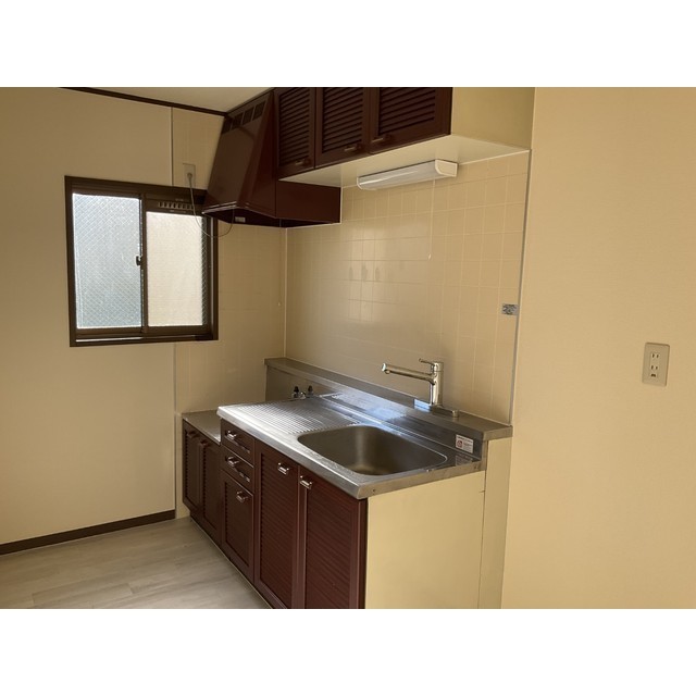 グランデュール瀬戸岡105号室 キッチン