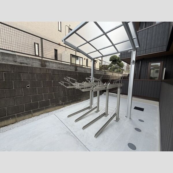 ホープハイツ 駐輪場