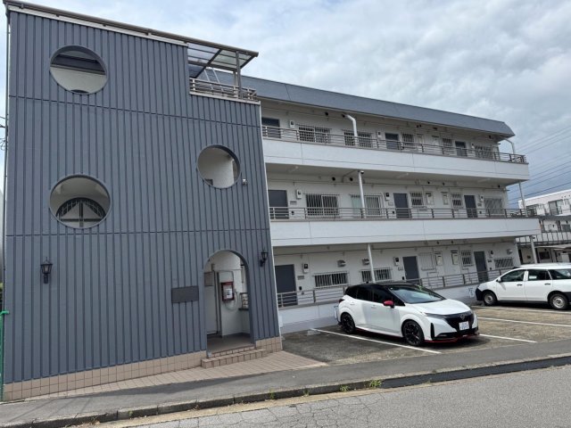 サンハイツ鈴木303号室 2023年外壁塗装済み