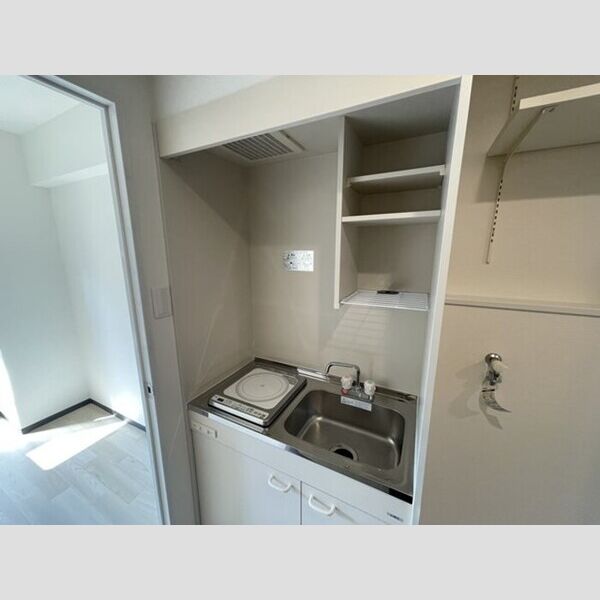 コンフォール小泉206号室 キッチン　IH1口コンロ