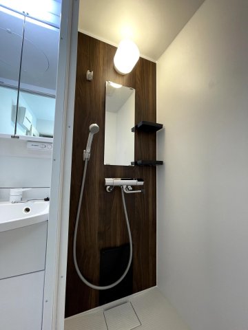 シェアハウス横浜根岸102号室 シャワールーム