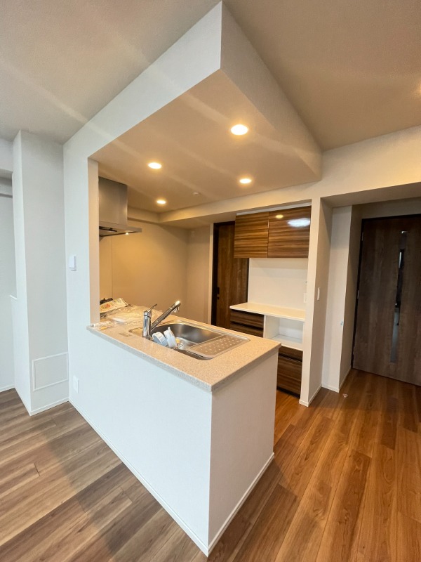 レーベン横浜山手 ONE WARD COURT キッチン