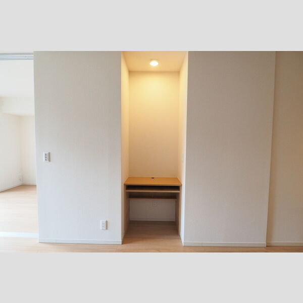 ヒルサイド207号室 ワークスペース