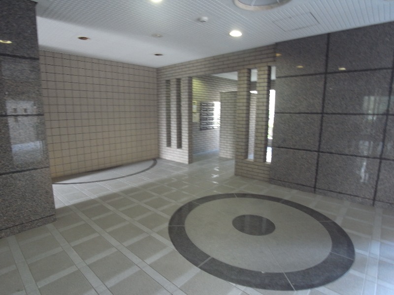 セラビーヌーベル4階 エントランス