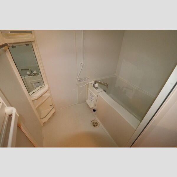 オベルジーヌ　B202号室 ユニットバス