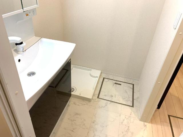 （仮称）小田原市扇町アパート新築工事102号室 脱衣所（イメージ）