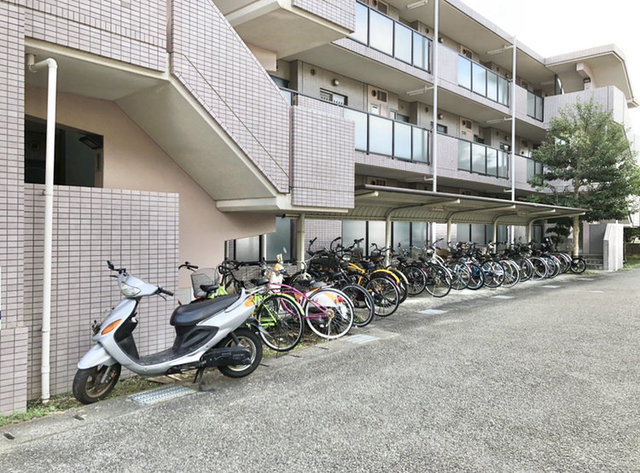 ベルデュール湘南太平台0307号室 駐輪場