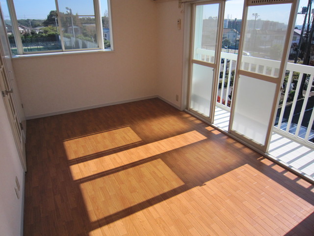 グリーンプラザＢ棟B207号室 二面採光でとても明るく日当たり良好！