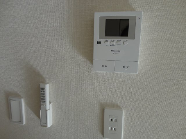 サンフォレスタ１番館 カメラ付インターホン