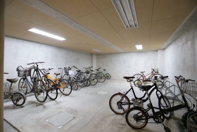 サンテミリオン飯田橋3階 駐輪場