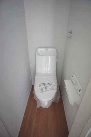 ウィンメゾン海神0302号室 トイレ