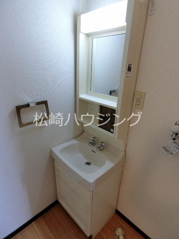 メゾン・ド・ファミール 洗面