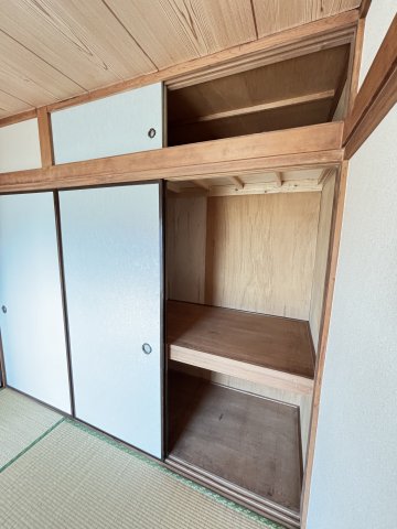 ゾンネハイツ0303号室 収納