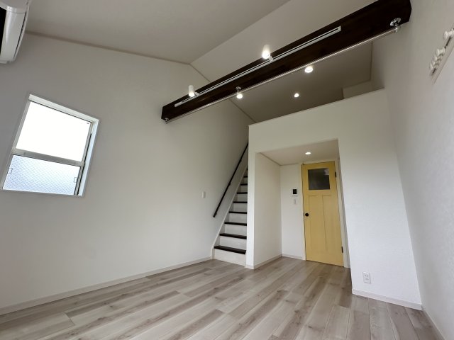 フェリース横濱白楽204号室 収納