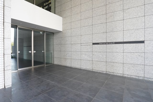 ＨＡＲＵＭＩ　ＦＬＡＧ　ＰＡＲＫ　ＶＩＬＬＡＧＥ　Ｂ棟16階 エントランス