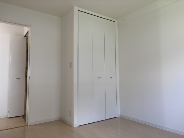 ＫＥＮＺＯ　ＨＡＵＳ　ｙｏｋｏｄａｉ0207号室 洋室