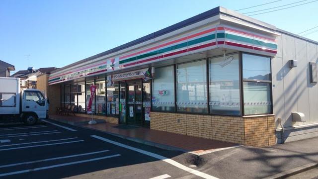ラトゥール 【コンビニエンスストア】セブンイレブン横浜綱島東2丁目店まで282ｍ