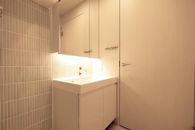 Lighthouse西新宿8階 洗面所