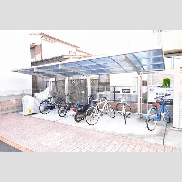 フォレスト 駐輪場