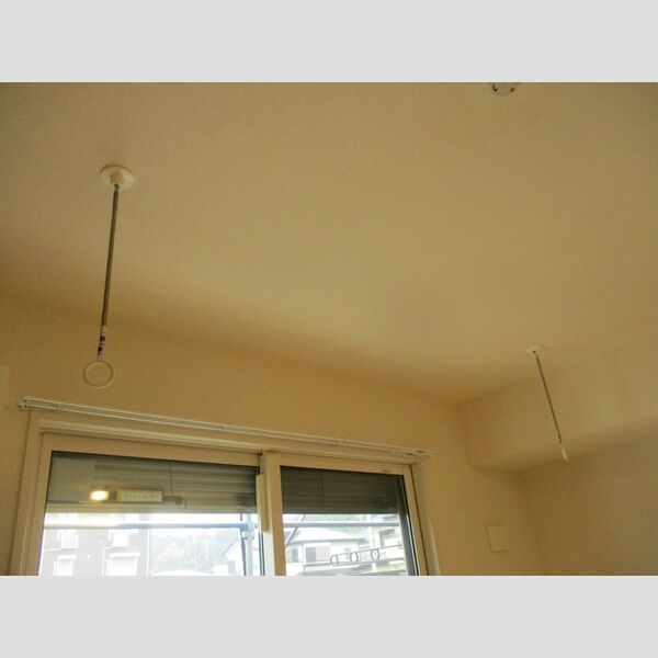 レグルス102号室 室内物干し