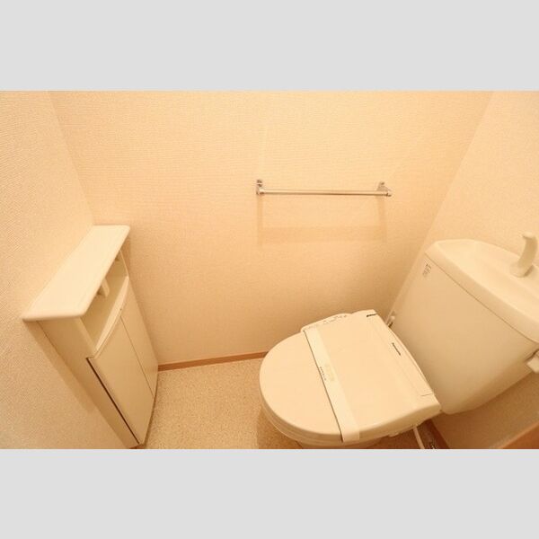 パーシモン303号室 トイレ(温水洗浄暖房便座)