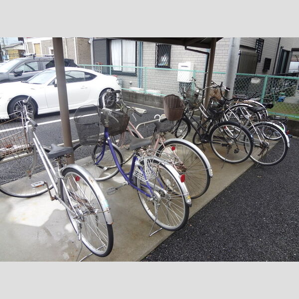 プランドール205号室 駐輪場