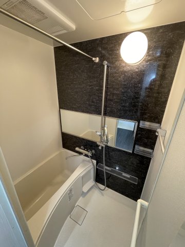 エスタシオン横浜203号室 お風呂