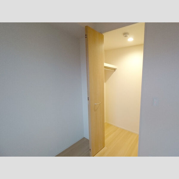 メゾンエミールドゥ ウォークインクローゼット