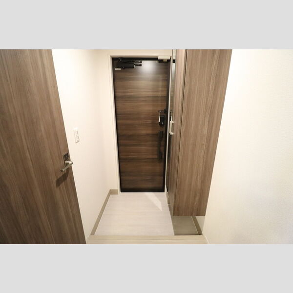 N・D-ROOM IIDACHOU　A棟107号室 玄関