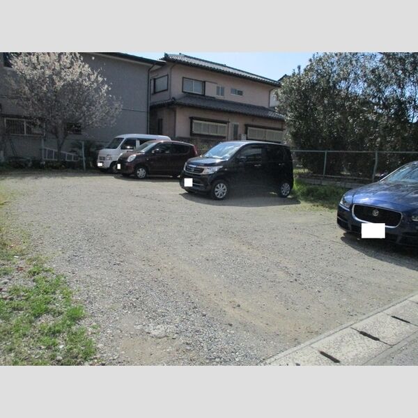 ビューラーみゆき 駐車場