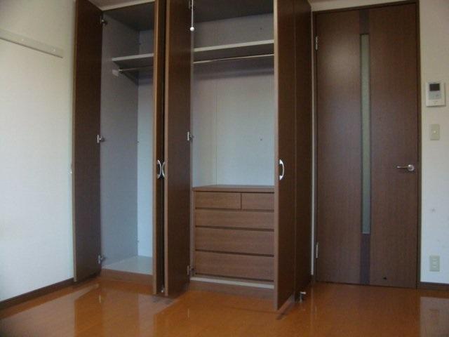 ソレイユ御幸105号室 クローゼット