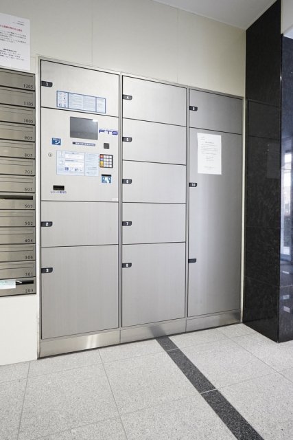 ロアール茅場町2階 宅配BOX