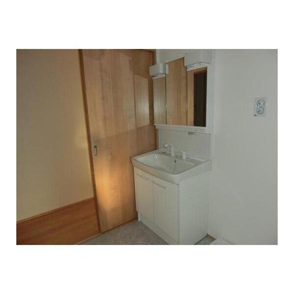 流山市松ヶ丘6丁目住宅 洗面