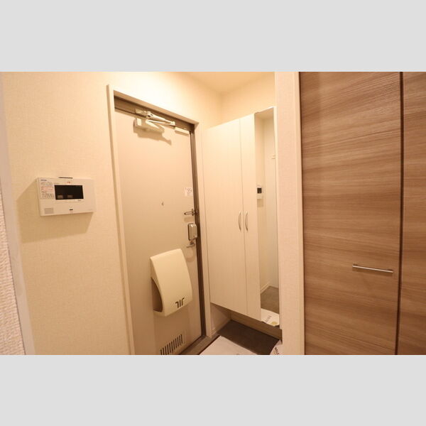 ルヴェデュソレイユ 玄関