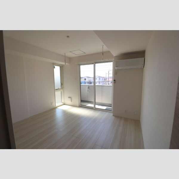 グラナーダ K 洋室