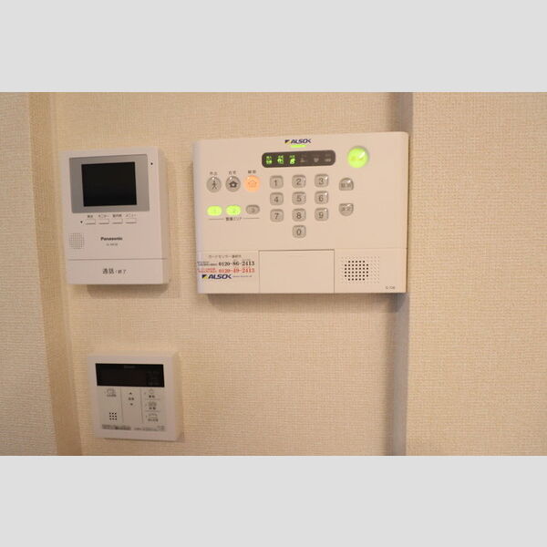 Ruines　MaisonⅡ102号室 ALSOKホームセキュリティ・モニタ付インターホン